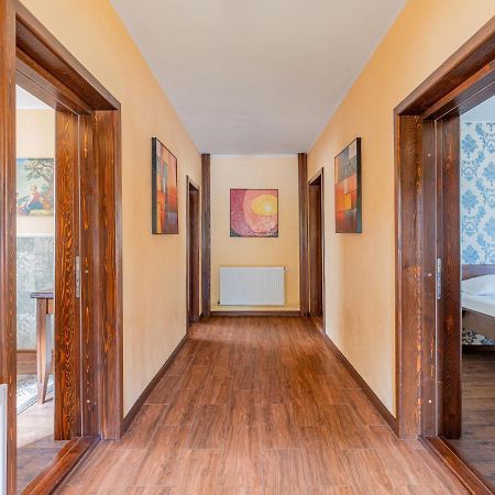 Casa Saraste Hotel Rîşnov Ngoại thất bức ảnh