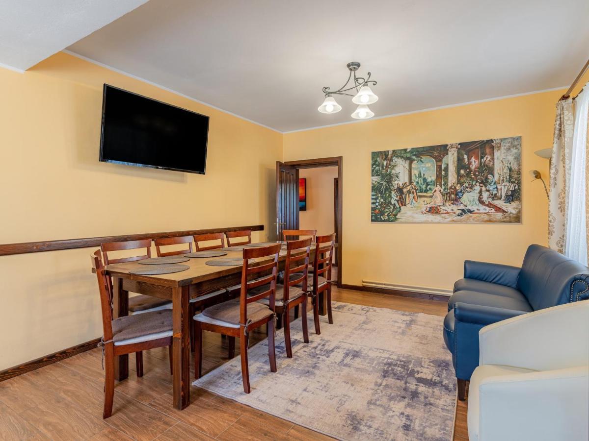 Casa Saraste Hotel Rîşnov Ngoại thất bức ảnh
