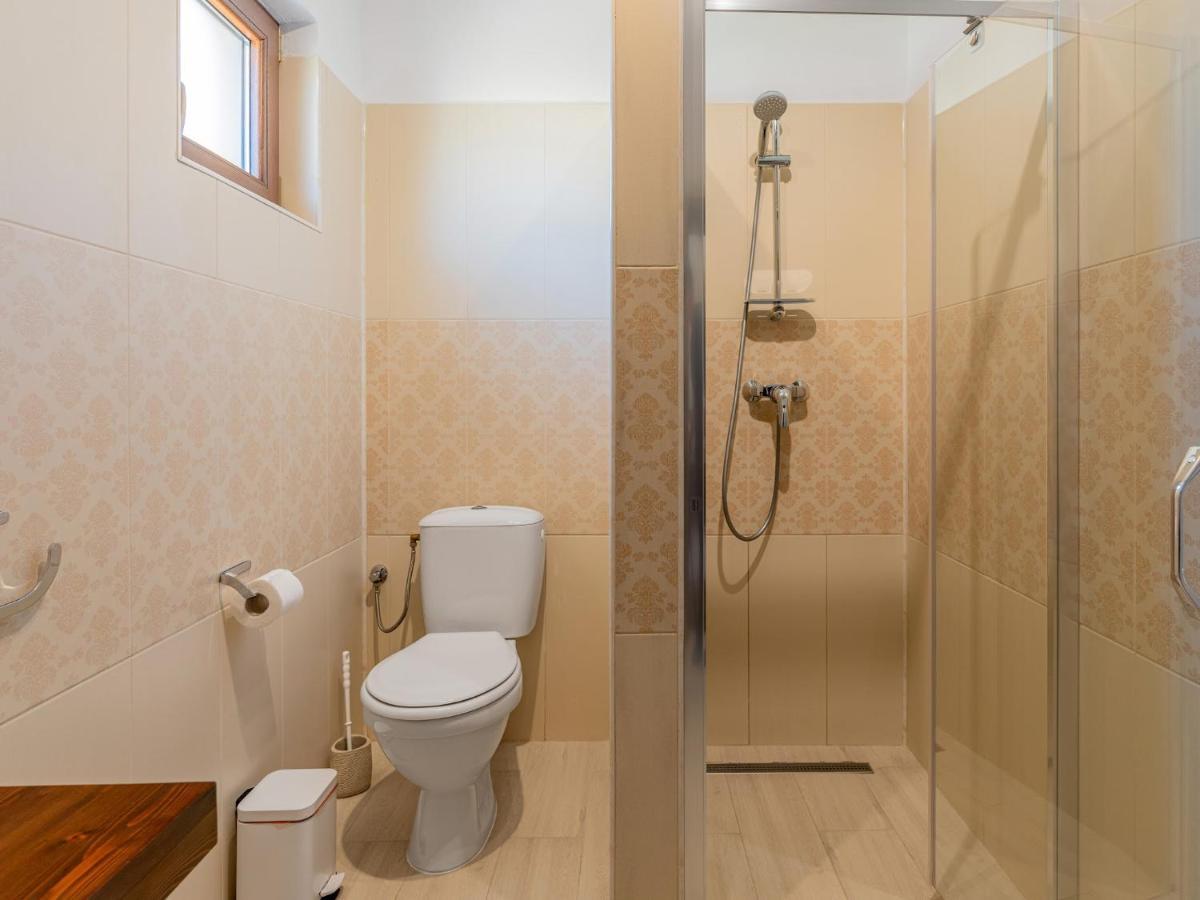 Casa Saraste Hotel Rîşnov Ngoại thất bức ảnh
